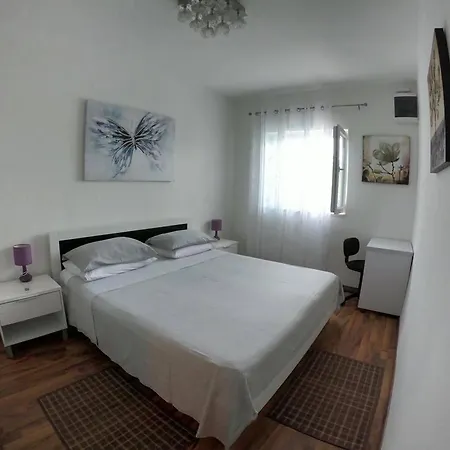 Sara Apartment Podstrana